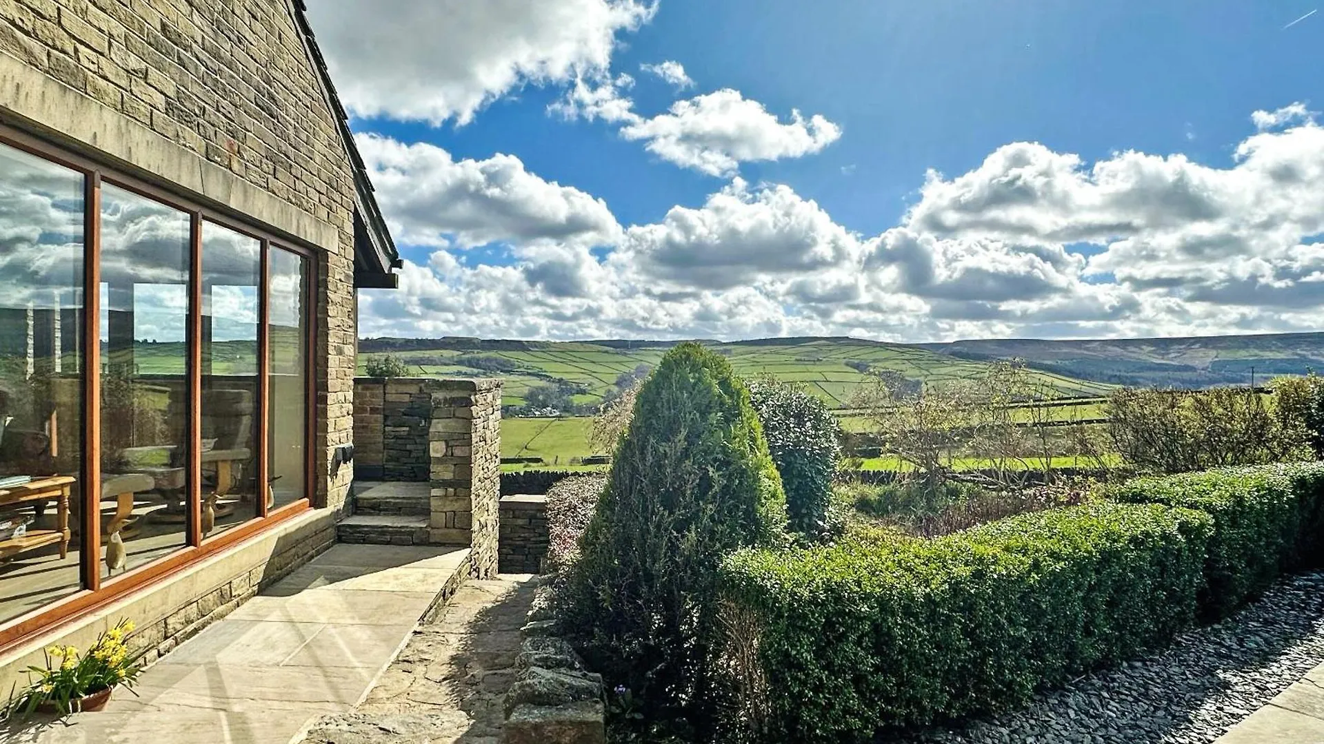 Holiday home Shelduck Cottage Holmfirth United Kingdom